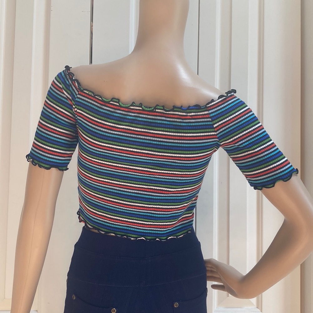 Ambiance Womens S/M Crop Top. Ribbed, ruffle, buttons, striped. So cute and fun. - Picture 5 of 12
